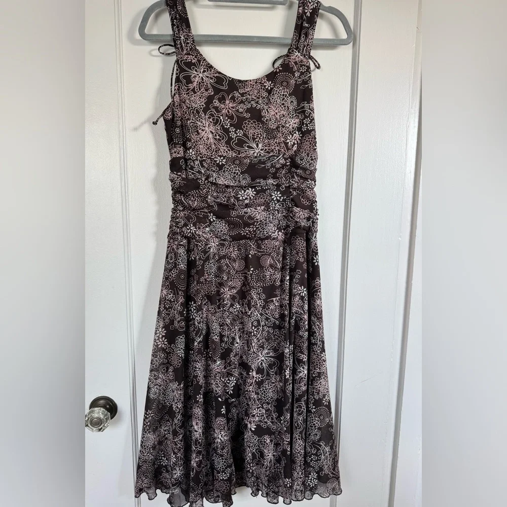 Floral Sleeveless Dress - Picture 2 of 4